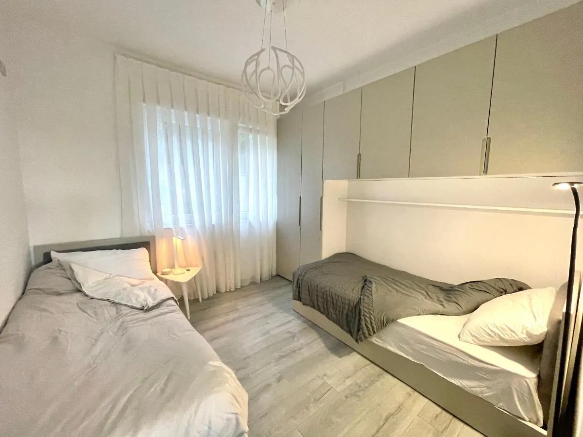 Appartamento Currila Durres Vacations 0*,  Albania